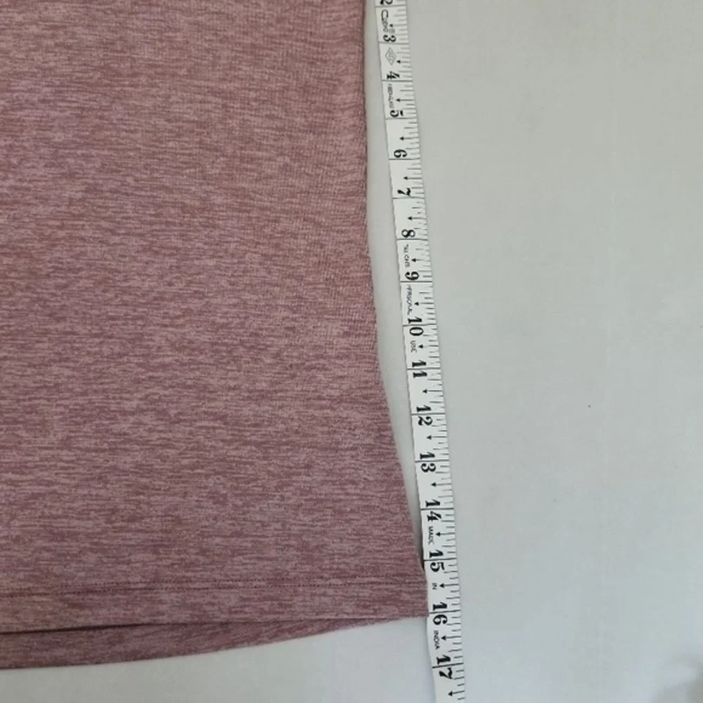 Under Armour TShirt Womens Size Small Heathered Pink VNeck ShortSleeveAthleisure - Picture 9 of 11